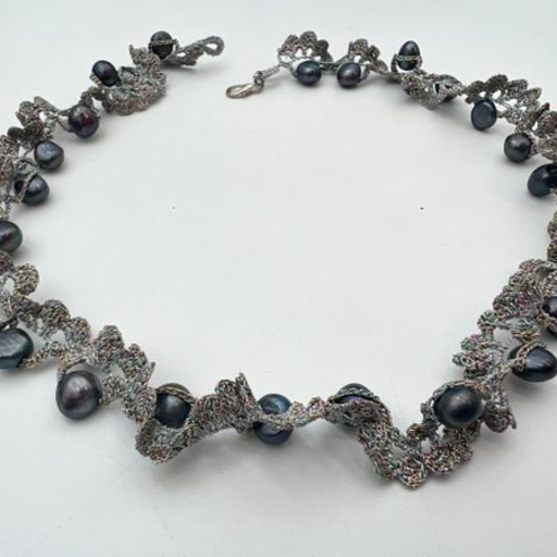 Crochet with Black Pearls (3)