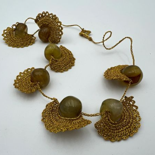 Gold thread on Gem2
