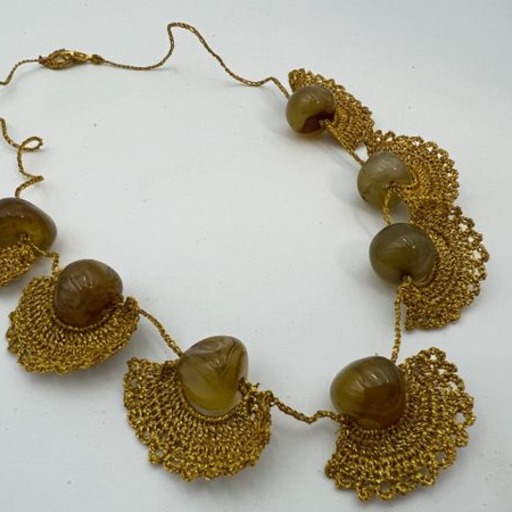 Gold thread on Gem3