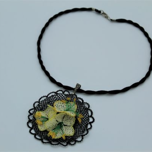 Needle lace blooming2